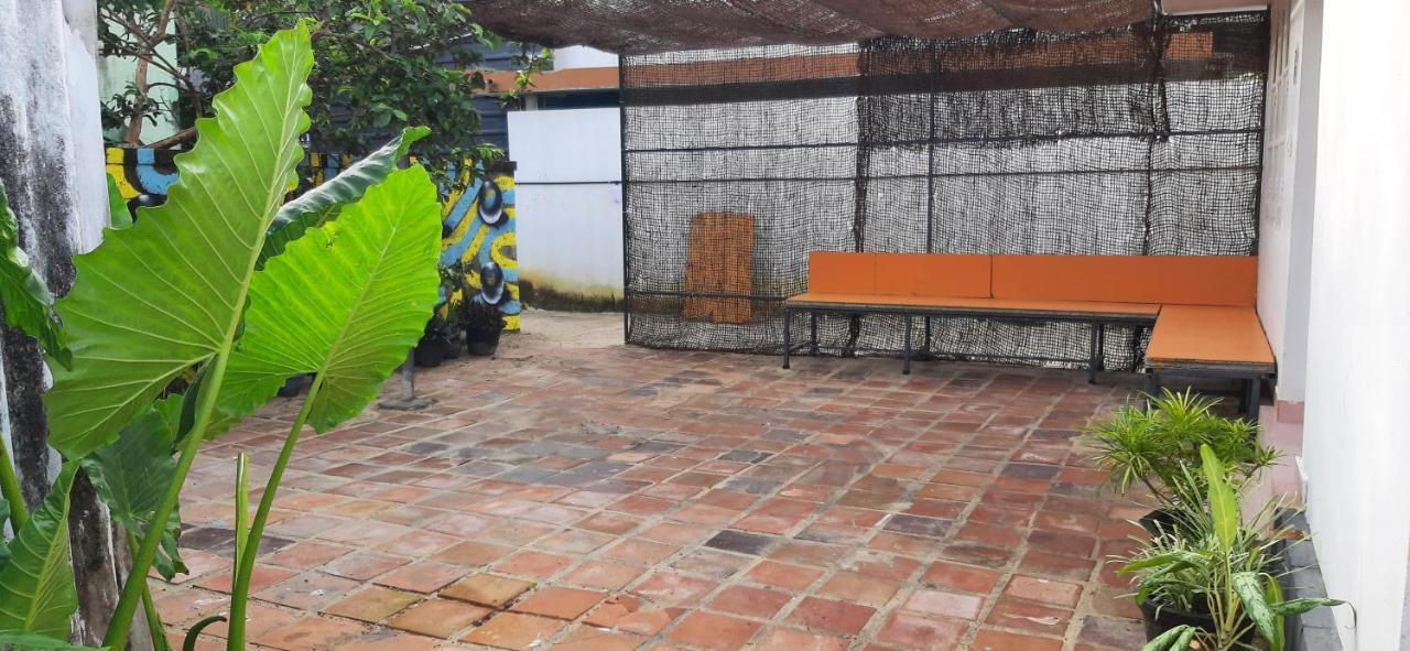 A Loft Hostel Alappuzha Exterior photo